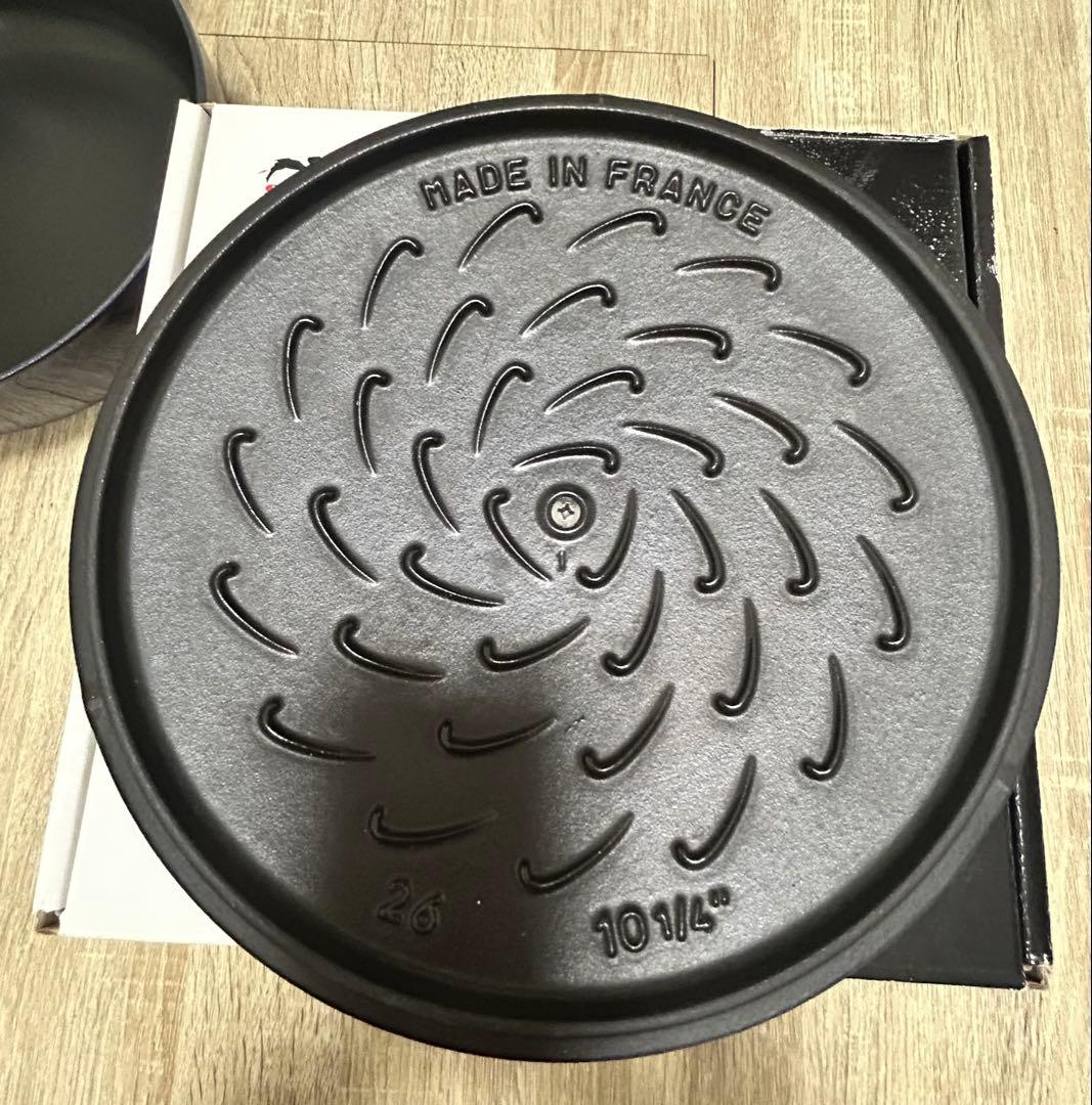 STAUB/ストウブ　ブレイザーソテーパン26cm　リリー　Lilly