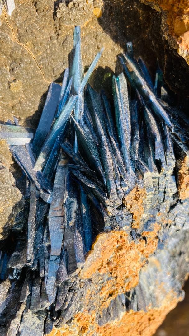 【価格交渉ok！！】2kg超え母岩つき超特大ビビアナイト（藍鉄鉱）青緑色の鉱物