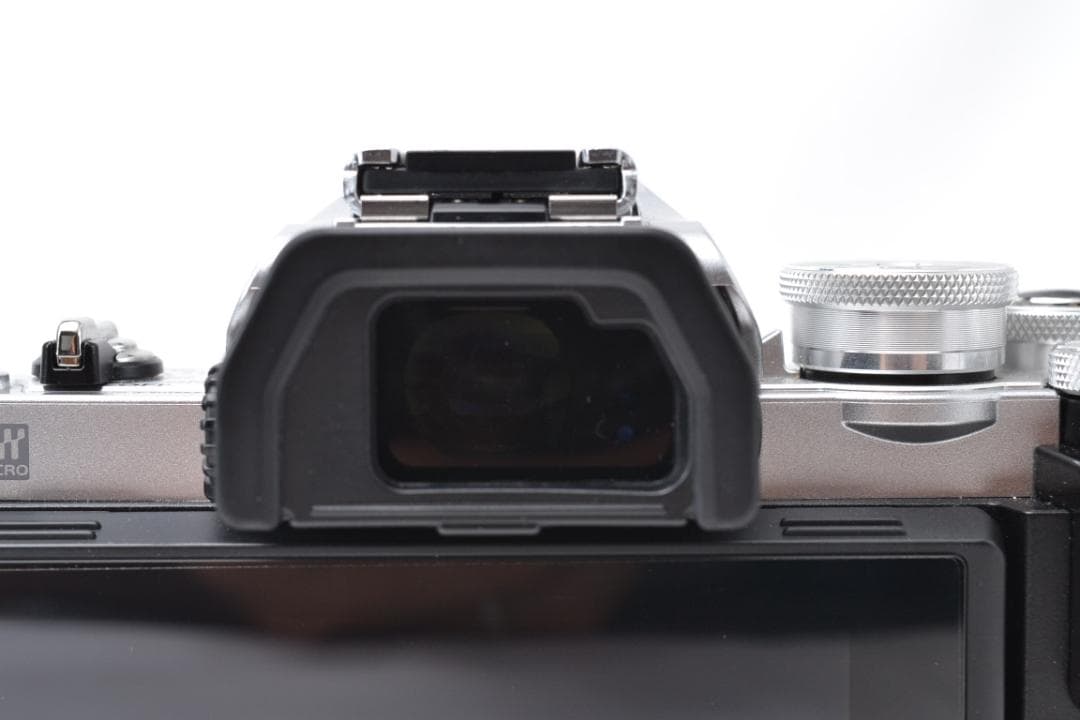 ■ 美品 ■ オリンパス　OM-D E-M10 MarkⅢ ボディ 元箱付