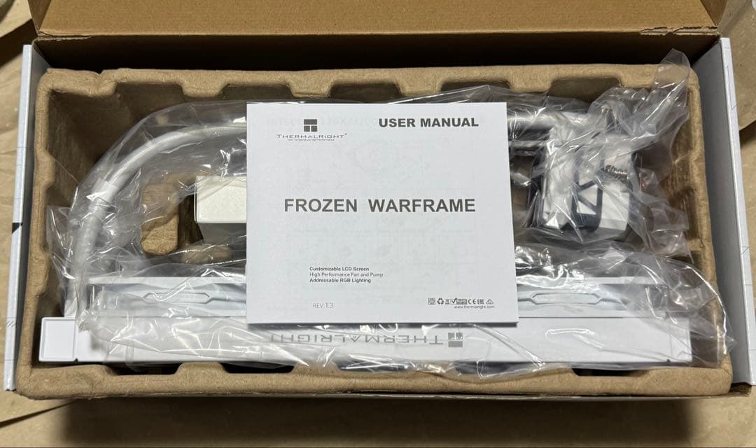 Thermalright　FW 360 White ARGB　LCDディスプレイ