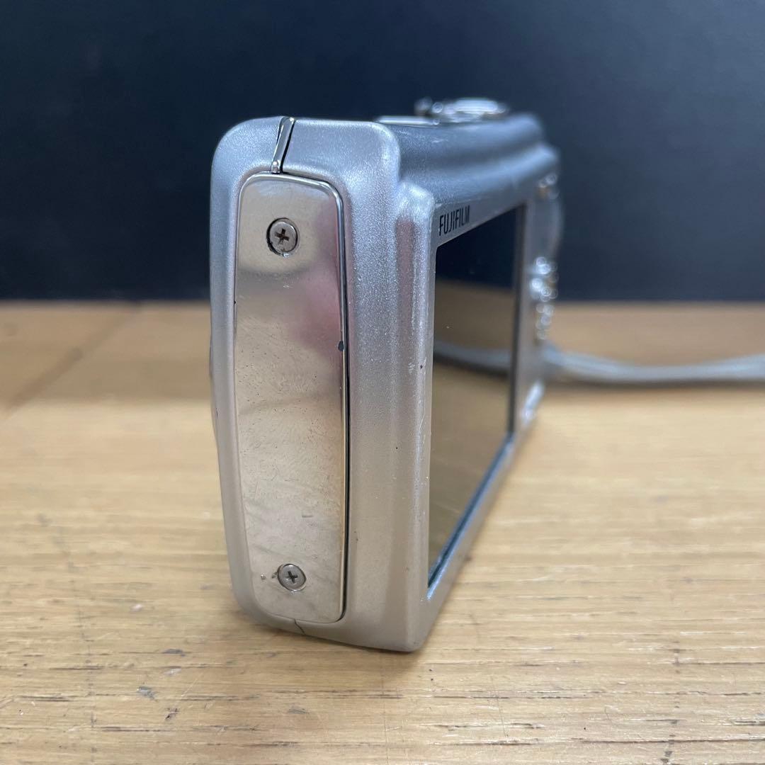 動作品 Fujifilm Finepix F100fd コンパクトデジタルカメラ