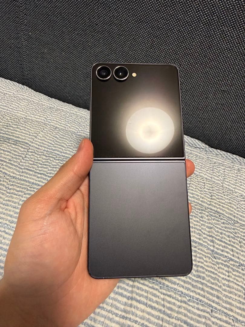 [格安]Galaxy Z Flip7 256GB ブラックSIMフリー