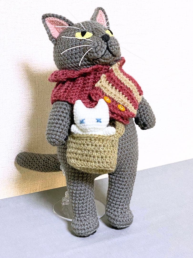 いっしょにおでかけ♪グレー猫さんのあみぐるみ