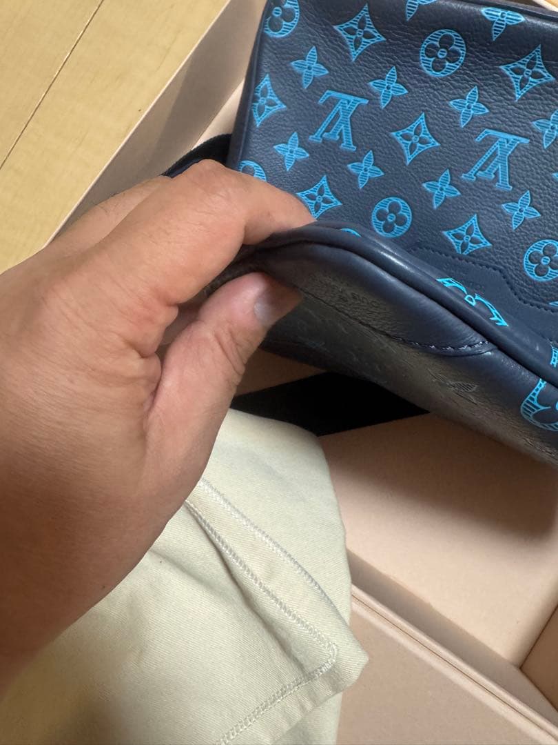 LOUIS VUITTON ルイヴィトン トリオ・メッセンジャー　メンズ