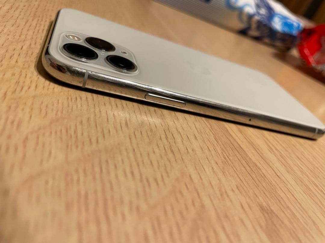Apple iPhone 11 Pro 64GB シルバーsim解除済み