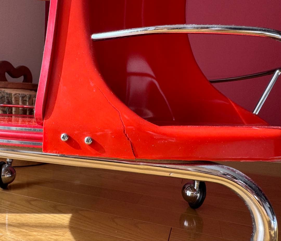 【即購入OK】キャスター付きのレトロポップなワゴン