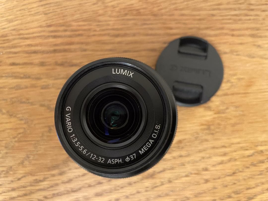 LUMIX GX7 Mark III　標準ズームレンズ、別売のチャージャー付属