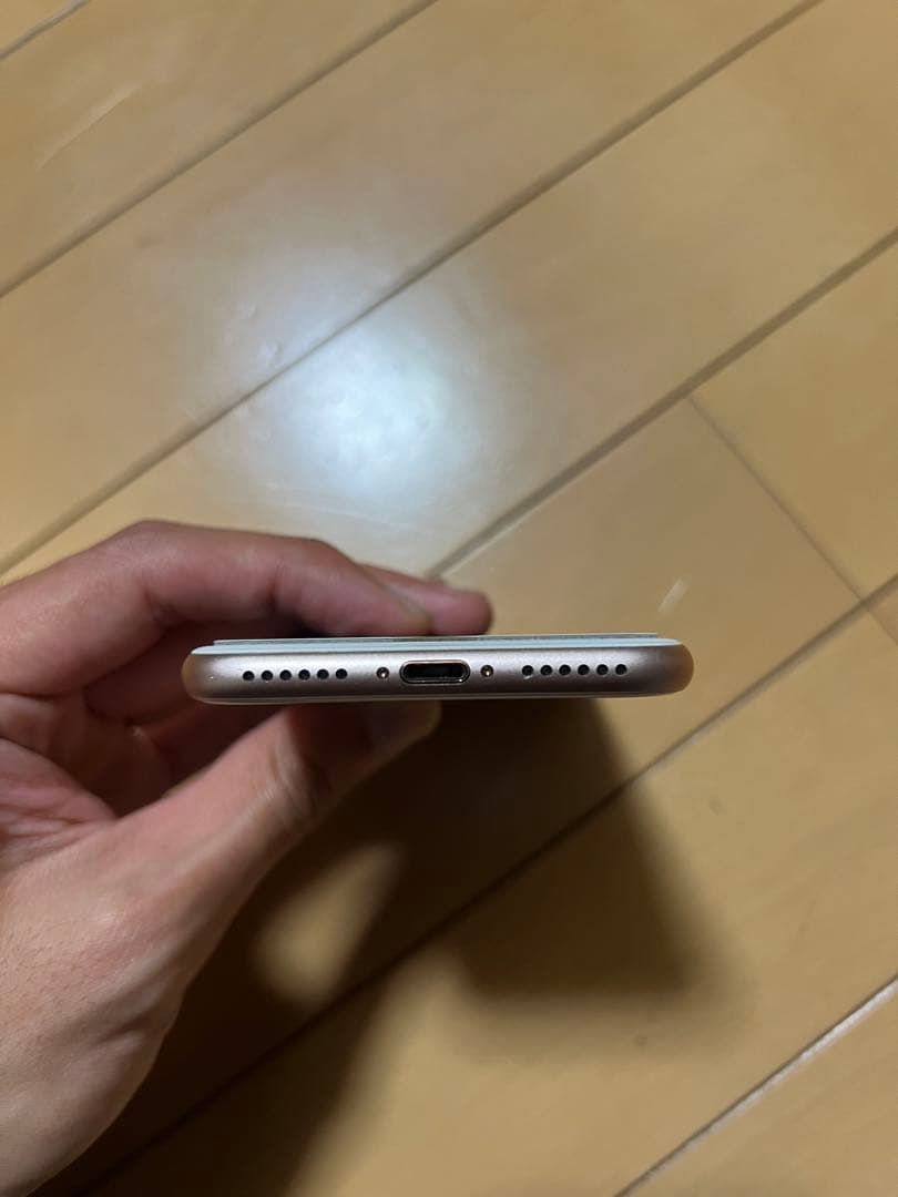 極美品 Apple iPhone 8 ゴールド 64GB SIMフリー