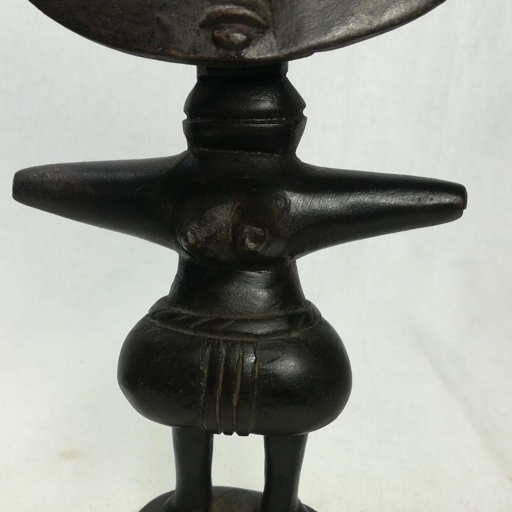 アフリカ　民族　プリミティブアート　木彫　置物　女性