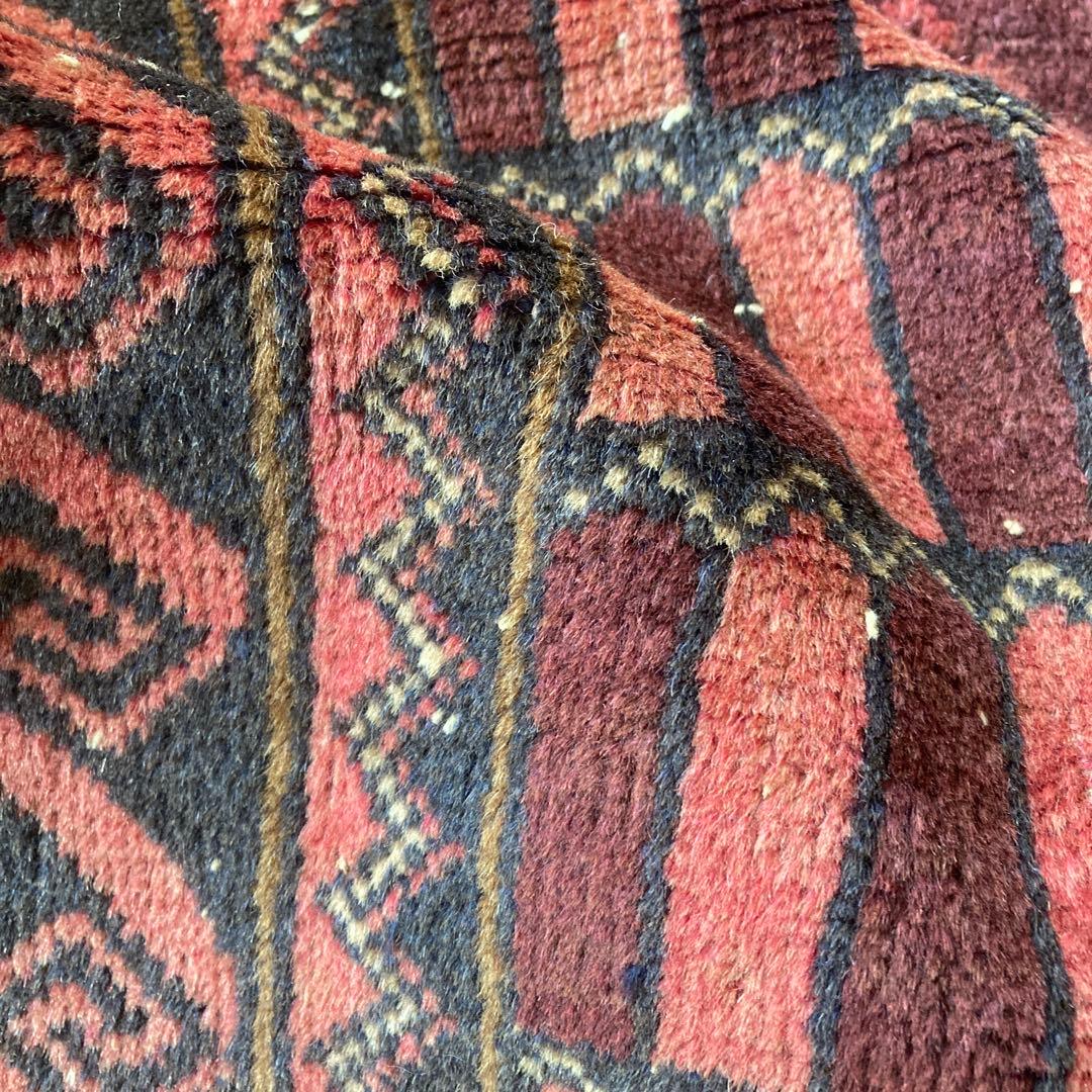 ヴィンテージラグ　トライバルラグ　バルーチ