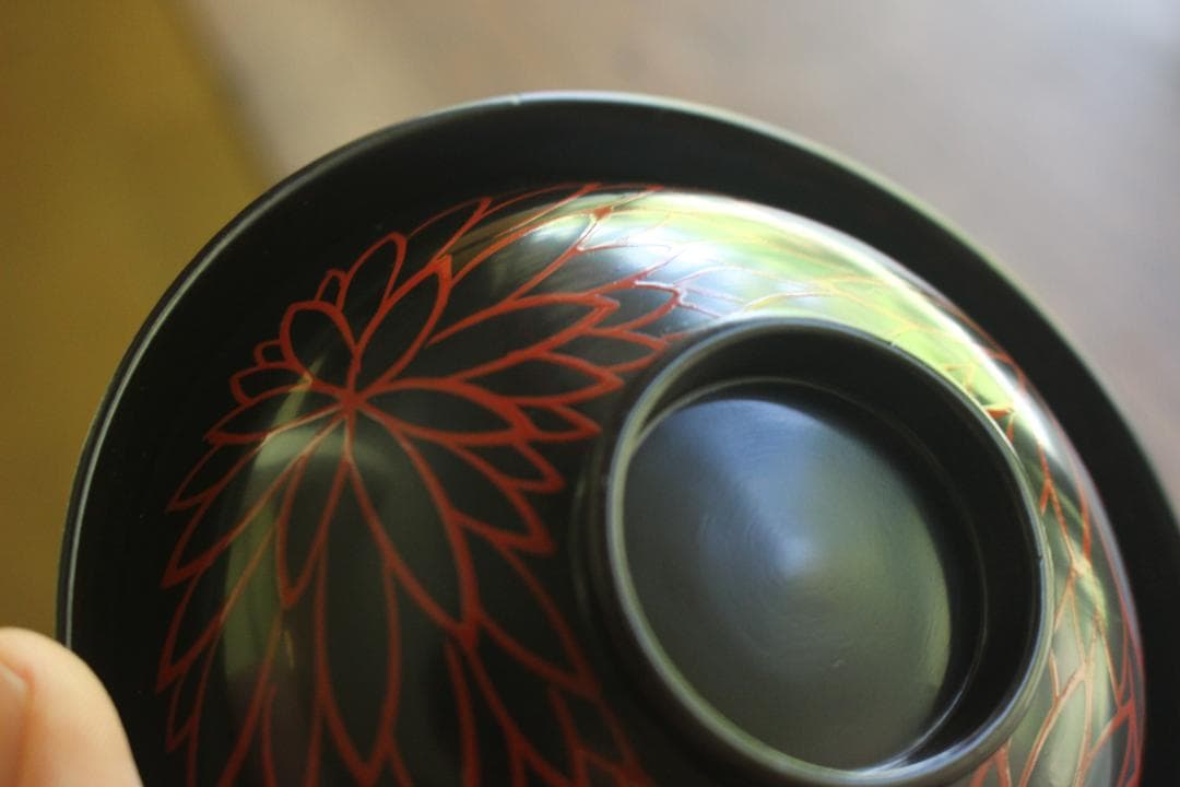 極小傷有！時代黒漆に風情ある朱漆菊文の映えるお椀2点（検輪島塗懐石椀蒔絵椀