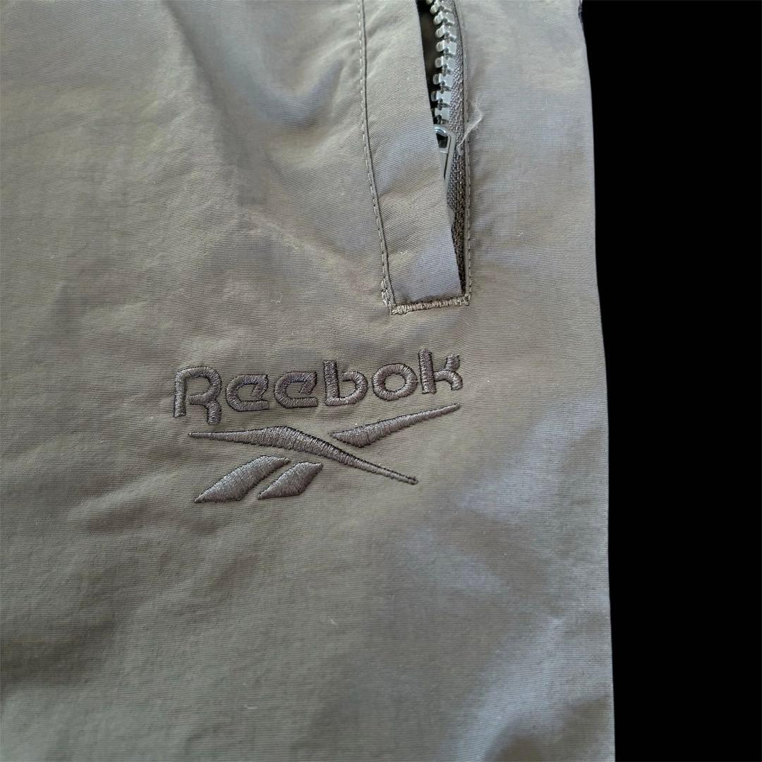 リーボックナイロン　セットアップ　グレーＬサイズ