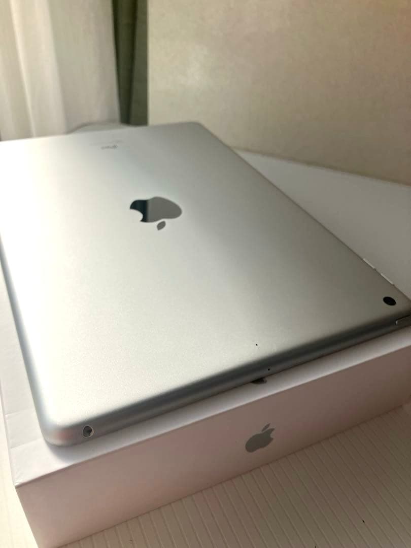 美品✨Apple iPad 第9世代64GB Wi-Fi シルバー箱付属品付