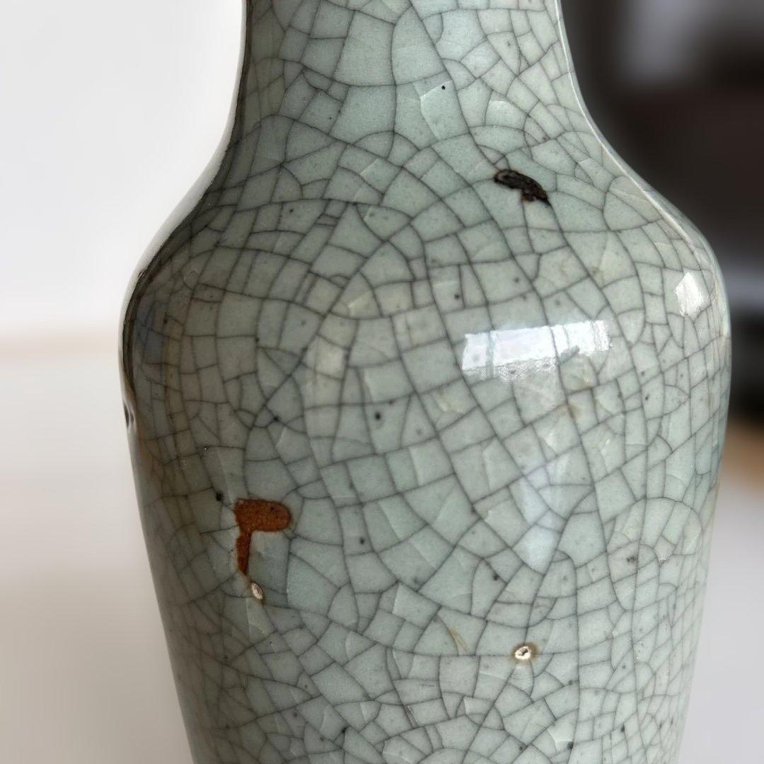 青磁　推定500年前 宋の時代「氷裂」 という青緑色のひび割れ釉薬の花瓶