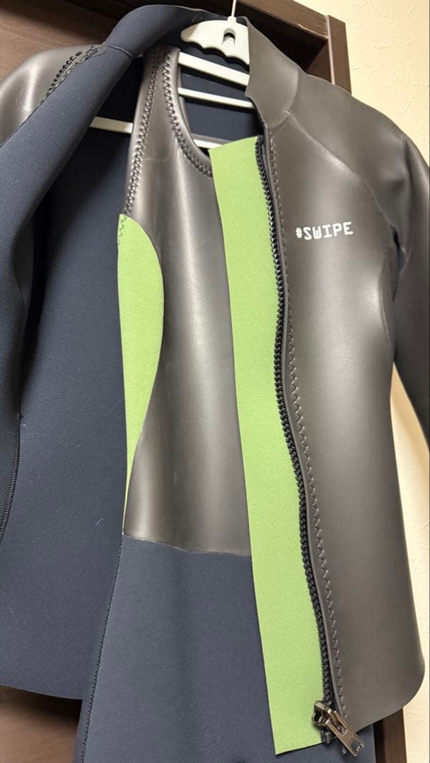 SWIPEフロントジッパー ウェットスーツ