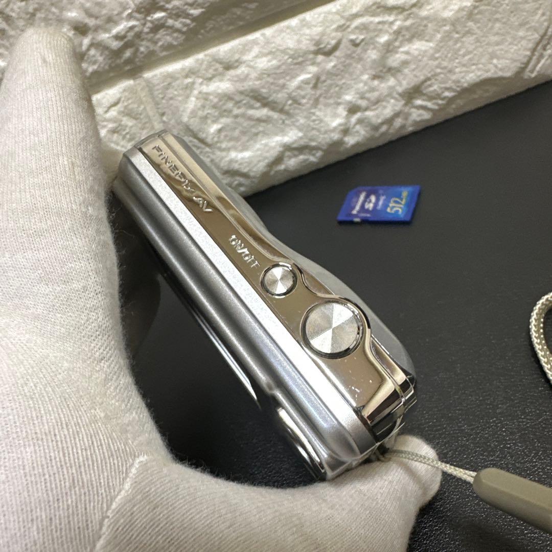 FUJIFILM FINEPIX AV100 動作品　電池式　SDカード付き