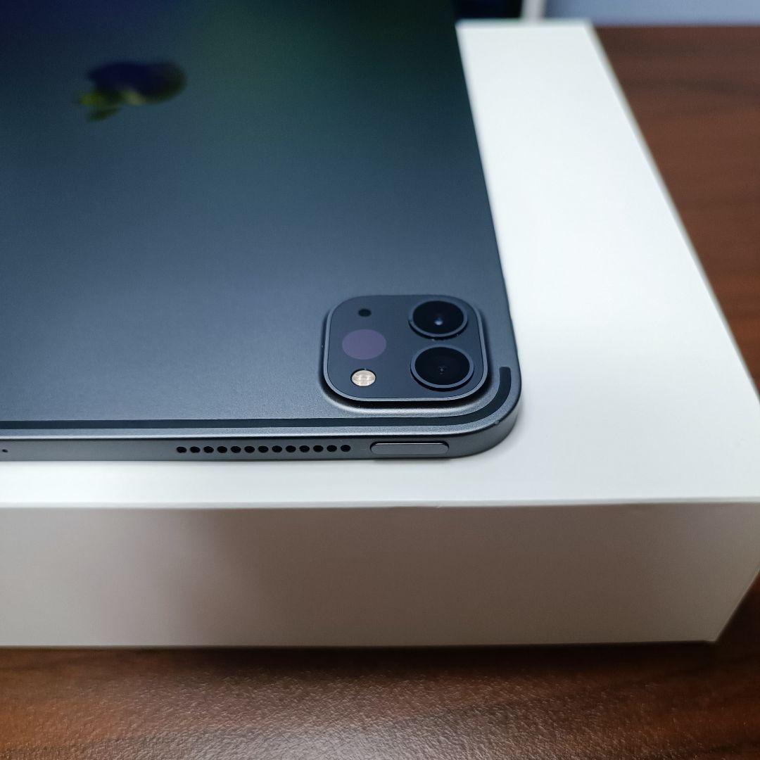 (美品) iPad Pro 11インチ 第2世代 128GB、 Keyboard