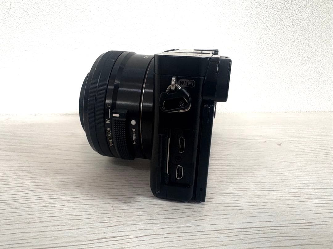 （再）値下げしました　SONY α6000 ILCE-6000Y 即日発送