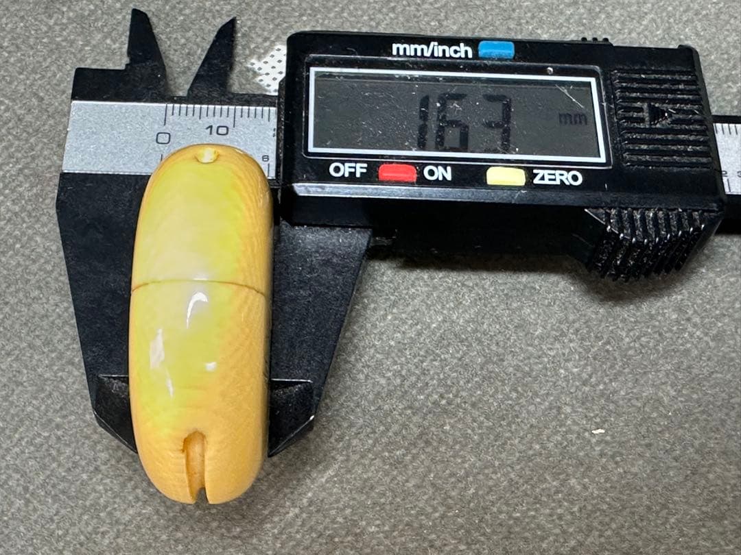 極上　印籠　根付　時代物　天然素材　アンティーク　和彫　骨董　飾り物　古美術品