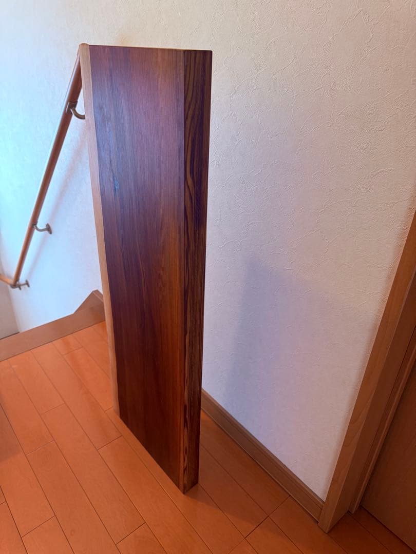 天然杉無垢の一枚板ナチュラルダークトーンローテーブル