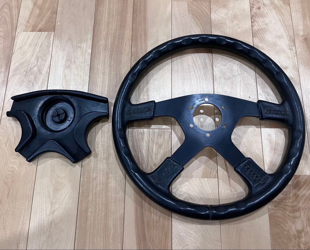 【値下げしました】トヨタ純正モモステアリング（スープラ？）