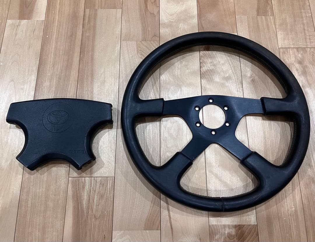 【値下げしました】トヨタ純正モモステアリング（スープラ？）