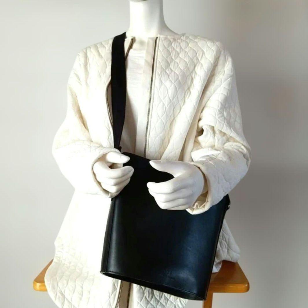 希少美品◆マーガレットハウエル ショルダーバッグ　バケツ　レザー　限定　ブラック