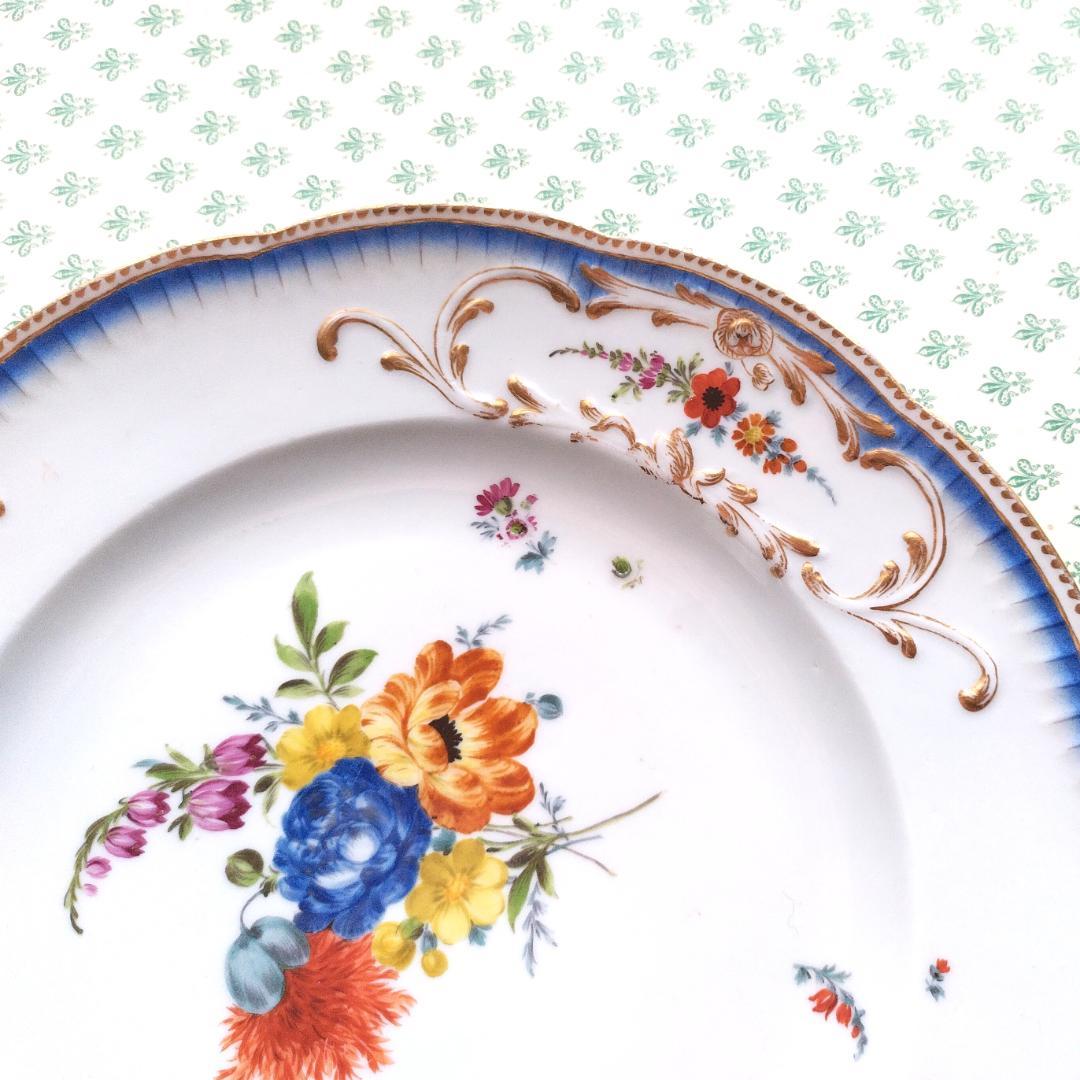 マイセン 1765-70年頃 金彩ロカイユパネル 花絵 ディナープレート