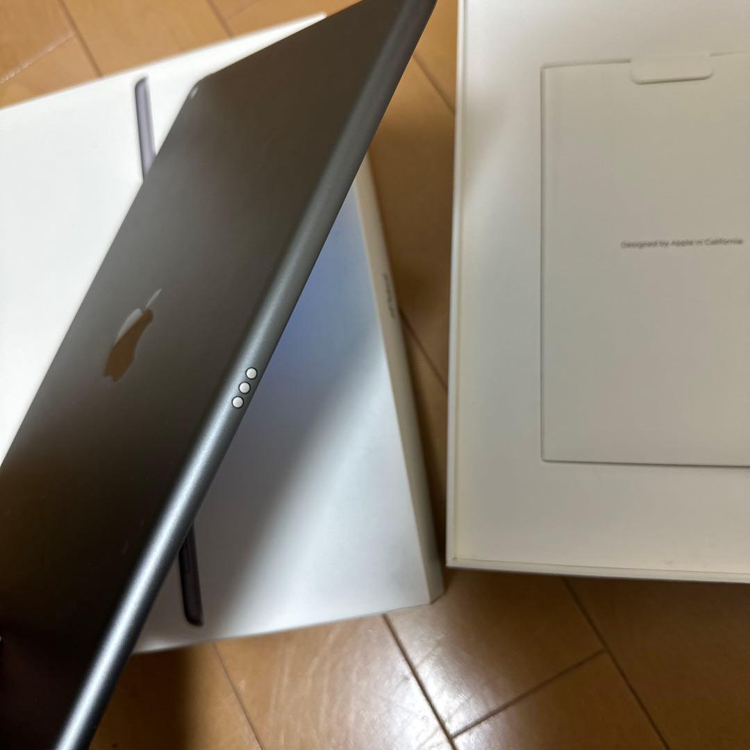 B*O様 Apple iPad (第9世代) 64GB スペースグレー