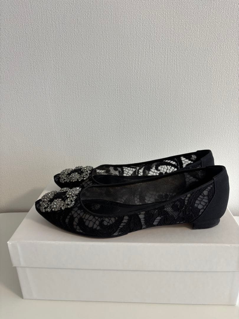 MANOLO BLAHNIK ハンギシ　レース　フラットシューズ
