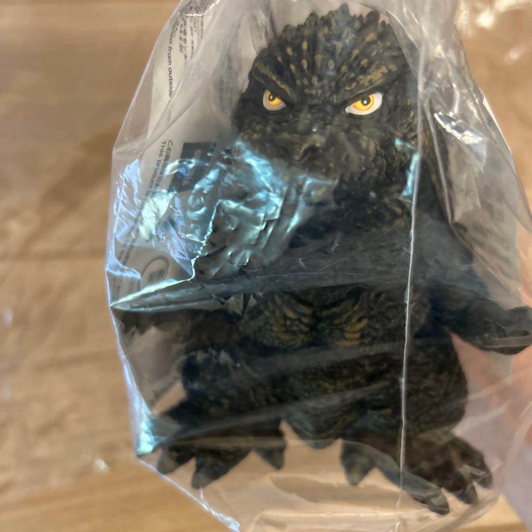 鎮座獣　ゴジラ・ストア限定　お台場　フィギュア3体　ゴジラ　メカゴジラ　シーサー