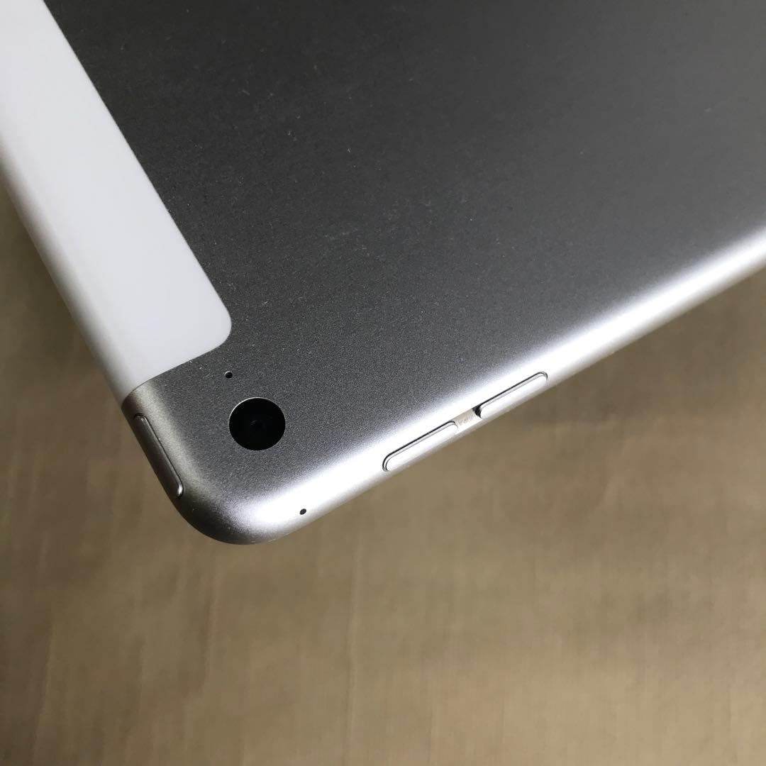 iPad本体 iPad Air2 64GB au Wi-Fi + Cellular