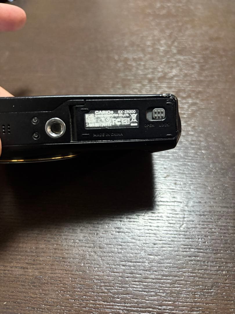 【オールドデジカメ】CASIO カシオ EX-ZR200