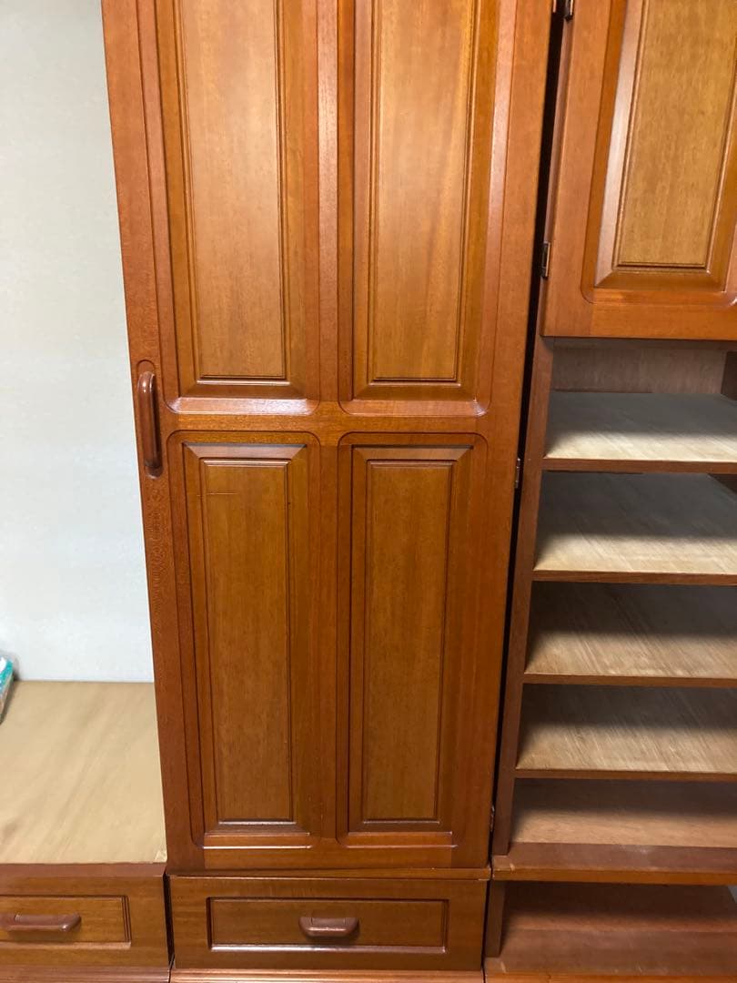 ①木製ブラウン収納家具 ロッカー　棚付き　中段のみ