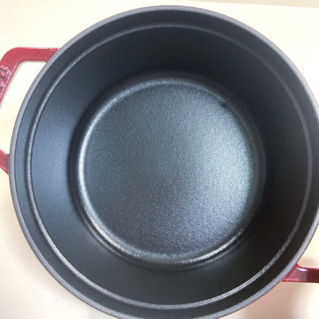 【美品】STAUB ストウブ　ピコココット　ラウンド18cmレッド