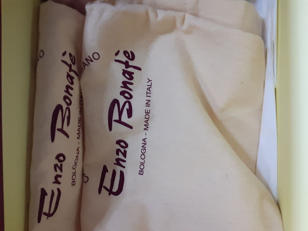 サ*ロ様 レユッカス karena/u 39.5 白系