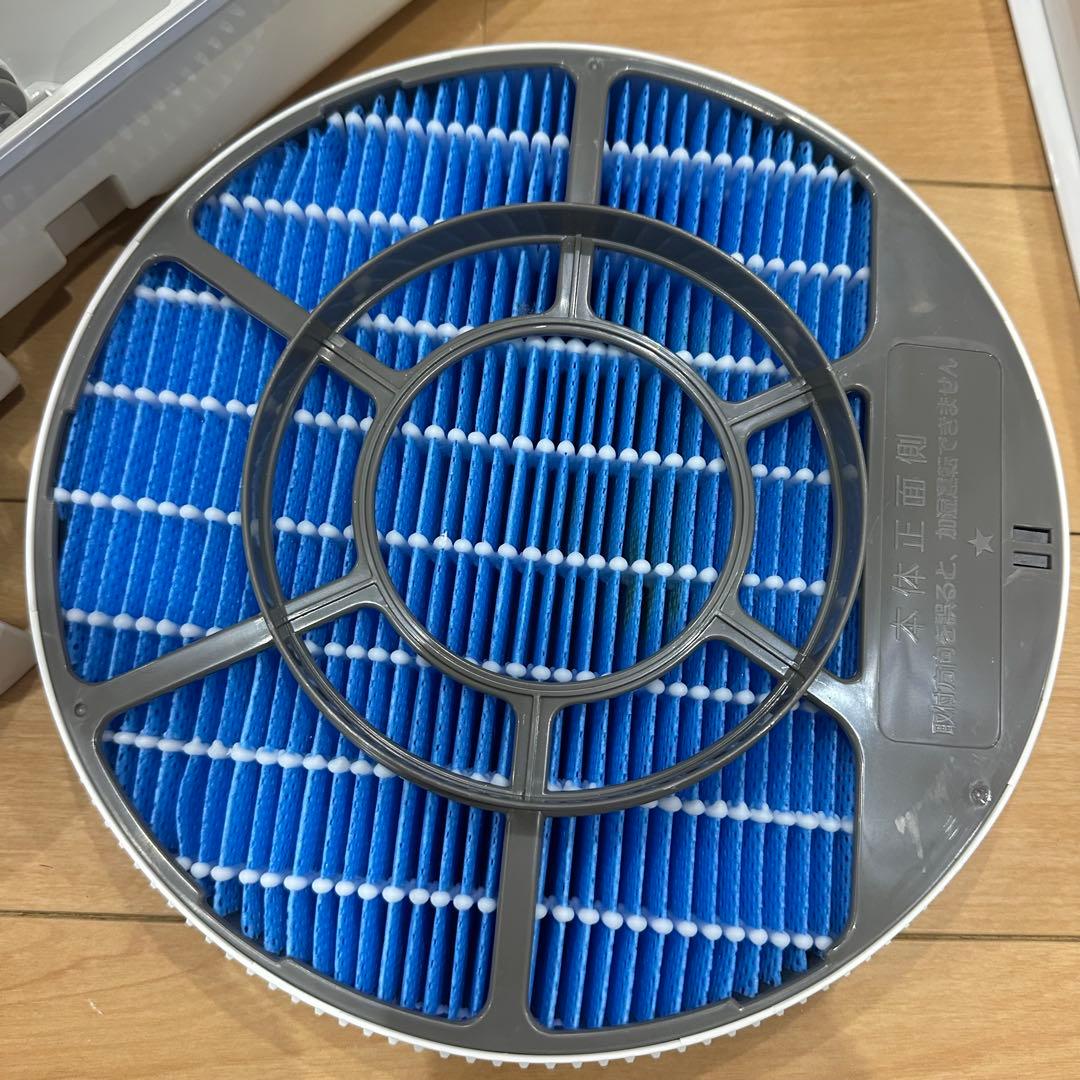 ① 【2024年製】シャープ SHARP 加湿空気清浄機 KC-R50-W