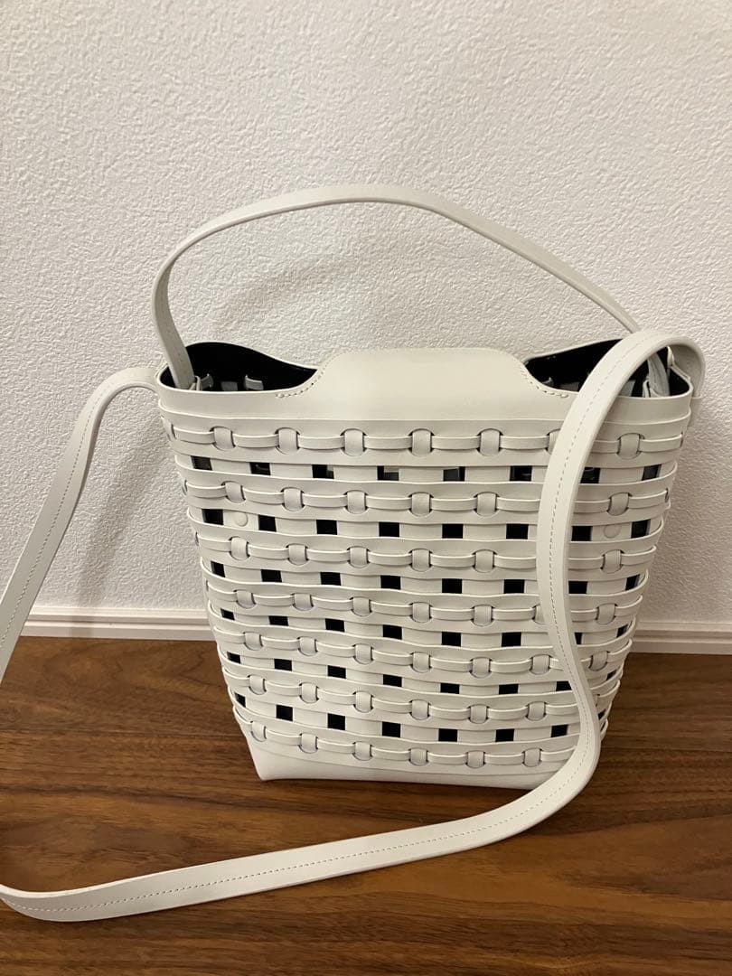 Camper ホワイト 編み込みデザイン トートバッグ レザー