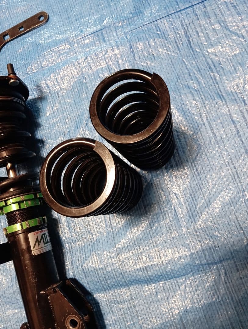 ★ダイハツイースla300s　車高調★ジャンク品/バネ４本、ベアリング付