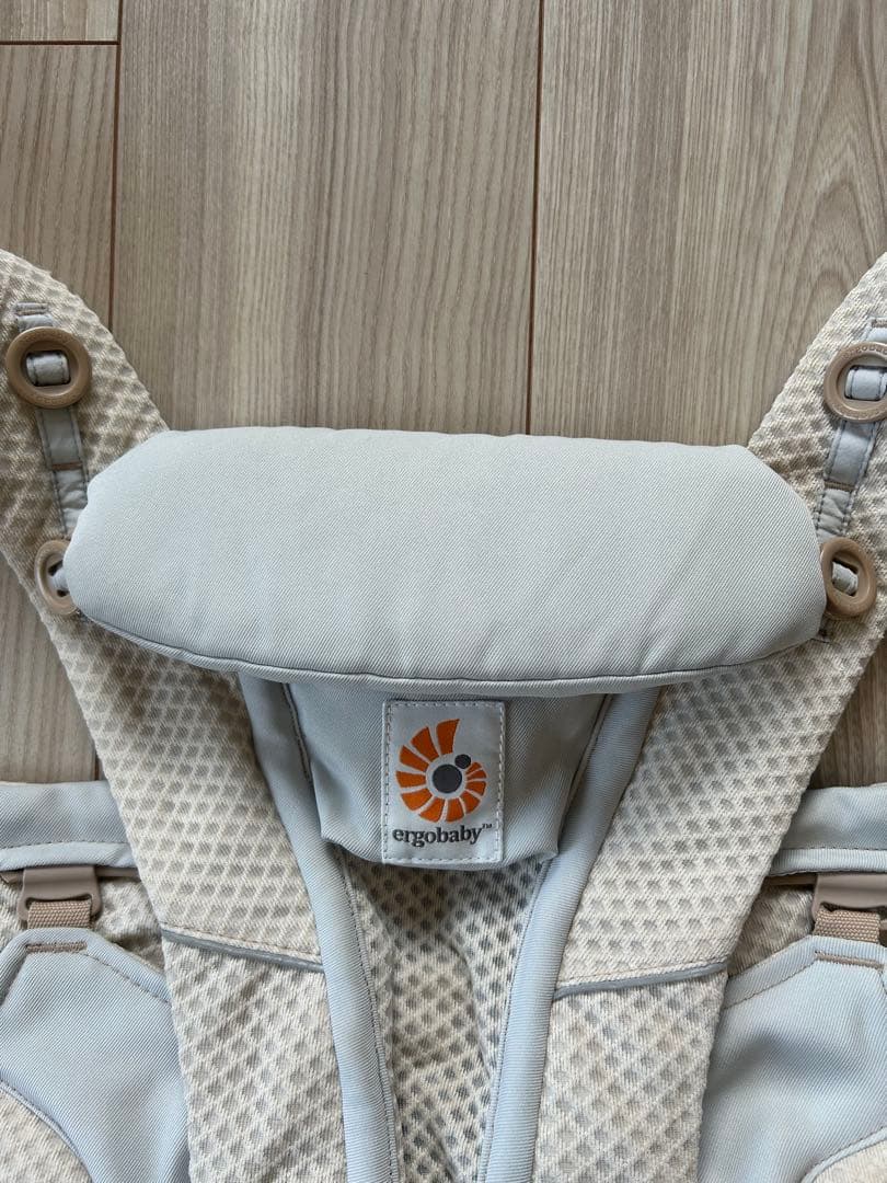 エルゴベビーオムニブリーズergobaby OMNI Breeze 抱っこ紐