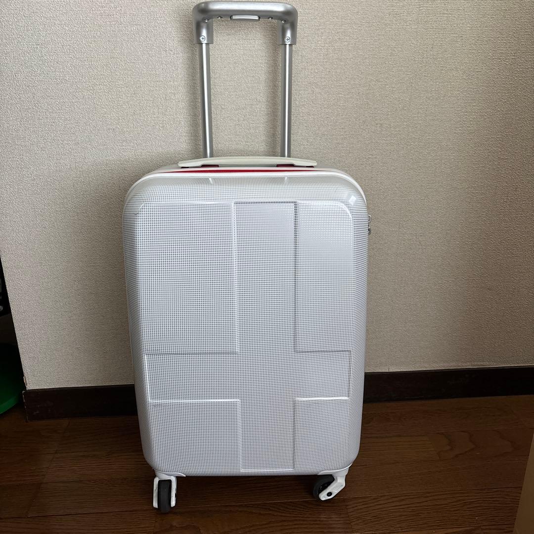 スーツケース　イノベーター　機内持込可38L