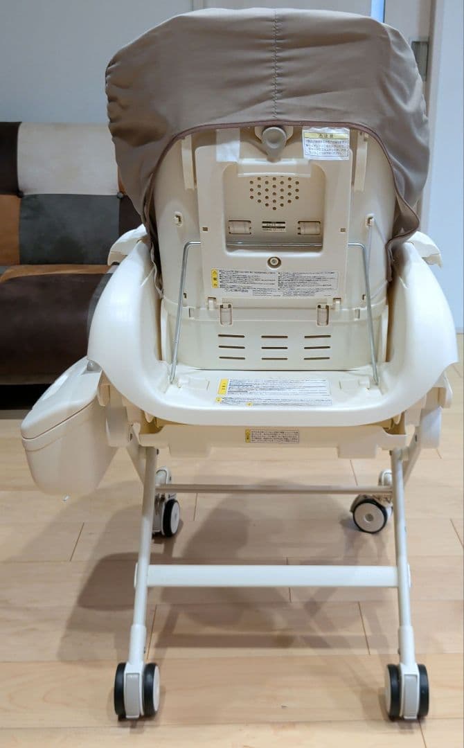 コンビ　ネムリラAT 電動ハイローチェア オートスウィングゆりかご クリーム色