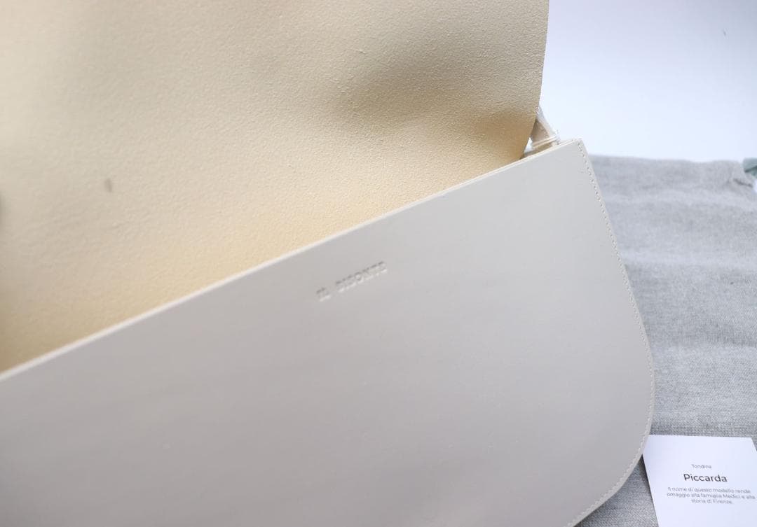 お値下げ 新品 イルビゾンテ ショルダーバッグ 斜めがけ BCR260 ホワイト