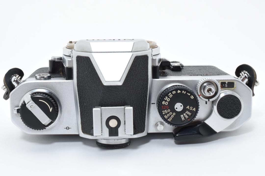 超美品 NIKON FM シルバー フィルムカメラ　モルト新品交換済 M258