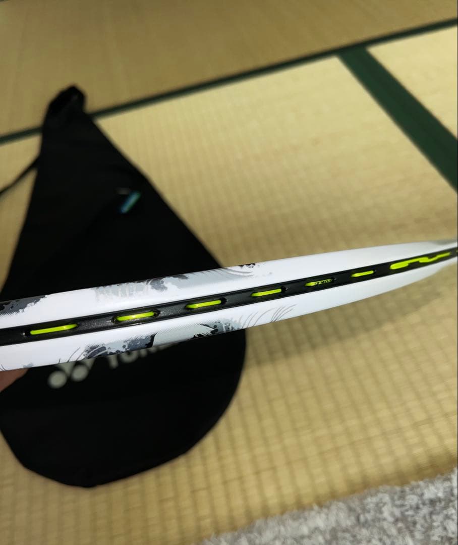 GEOBREAK 80S ホワイト テニスラケット　UL1