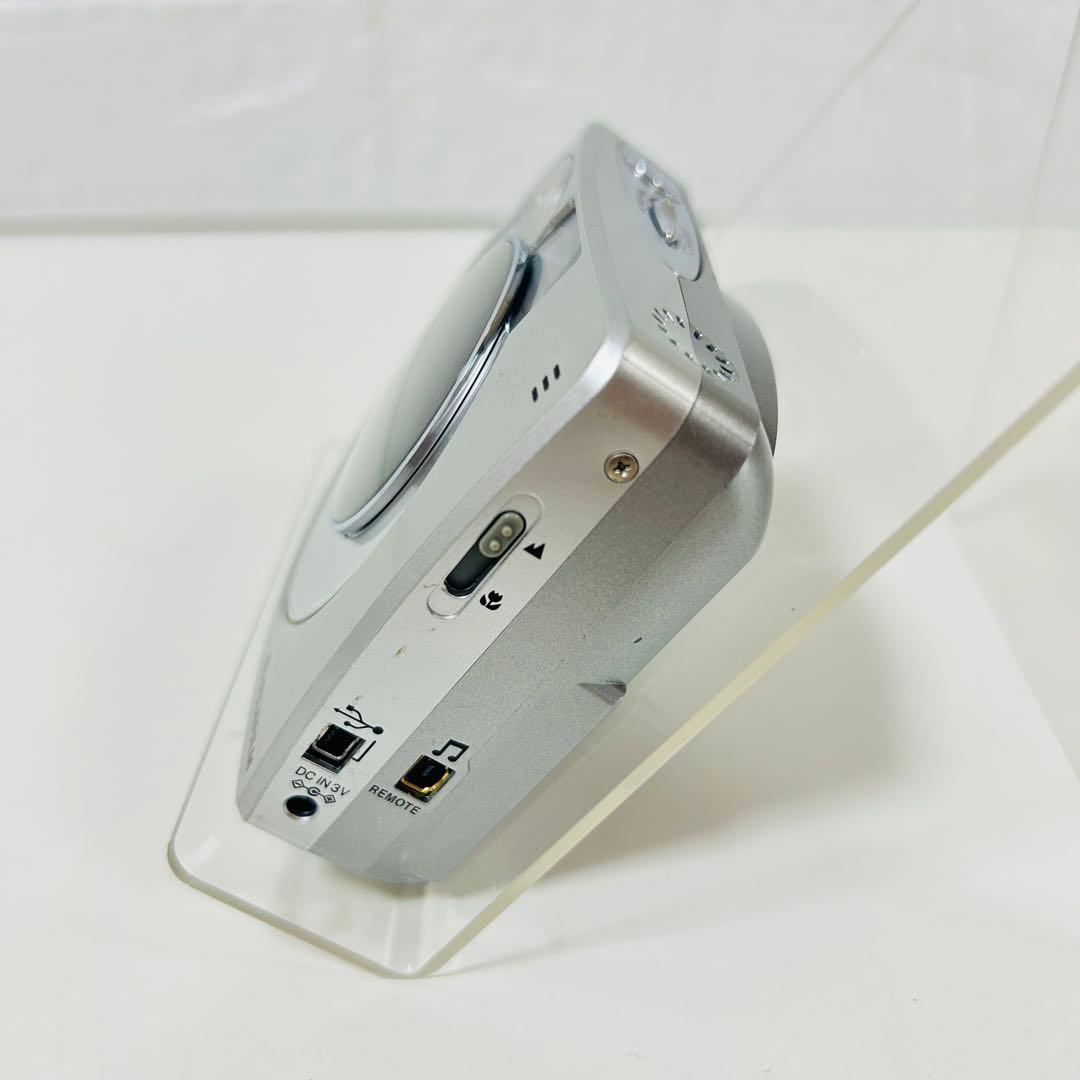 【動作品】 【外観美品】FUJIFILM FINEPIX 30i シルバー