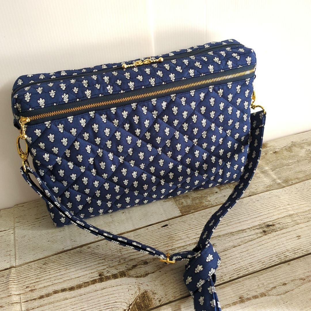 スクエアバッグ　ショルダーバッグ　ハンドメイド