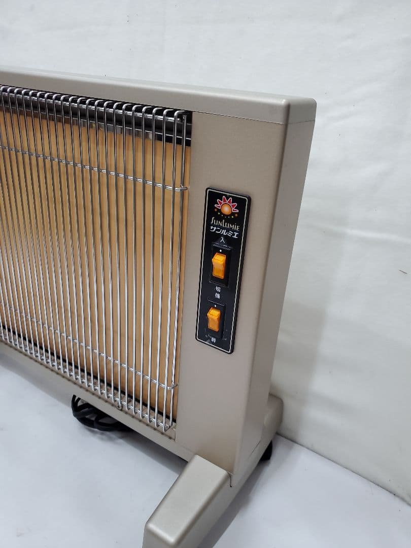 【美品】サンルミエ E800LS キュート 遠赤外線暖房器