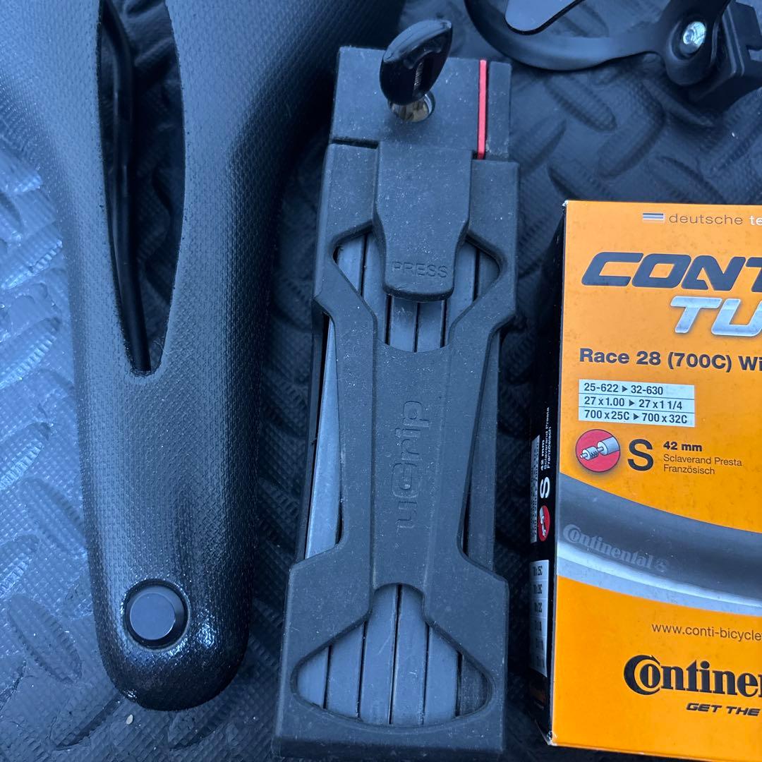 新品未使用700x28C クリンチャータイヤ×2コンチネンタルチューブ×1他あり