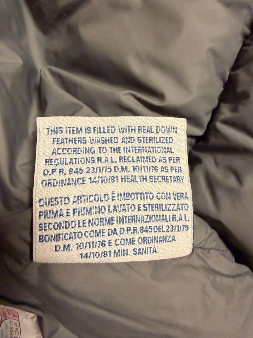 MONCLER フード付きダウンジャケット グレー